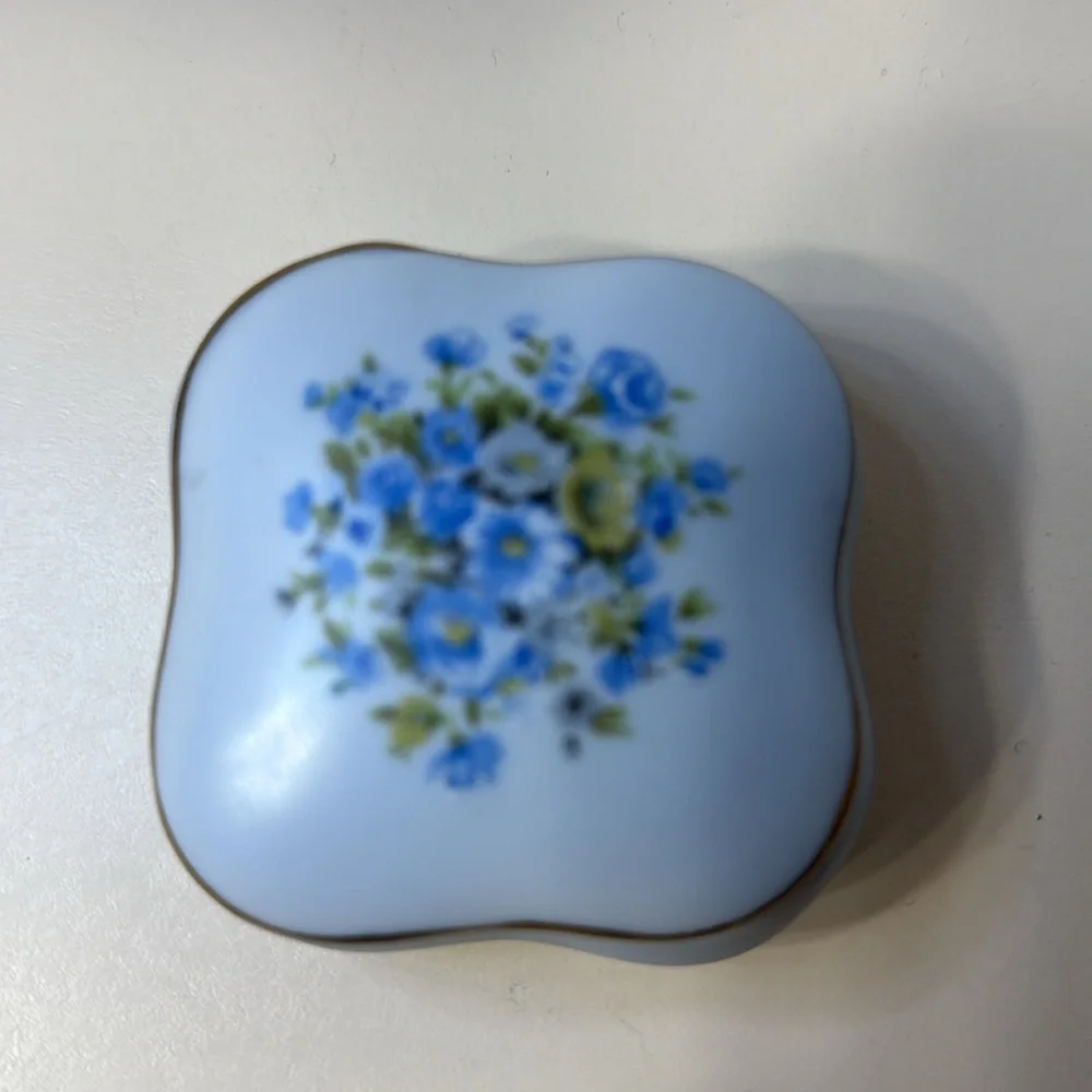 Lefton China Handpainted Blue Floral Trinket Keepsake Box Vintage #7687 - Picture 2 of 10